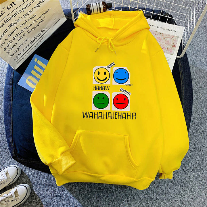 Kvinnohoodie med glad emoji-design Mirla-Eva Jonsson