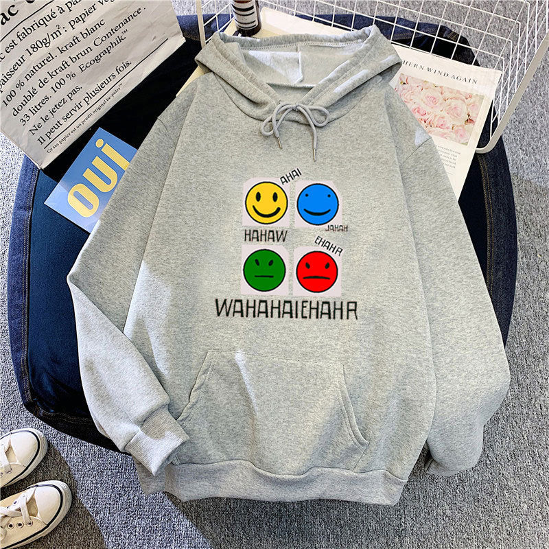 Kvinnohoodie med glad emoji-design Mirla-Eva Jonsson