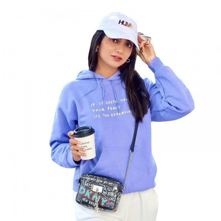 Kvinnohoodie med inspirerande citat och bekväm passform Mirla-Eva Jonsson