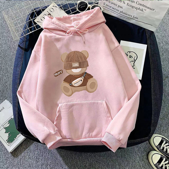Kvinnohoodie med unikt björnmotiv Mirla-Eva Jonsson