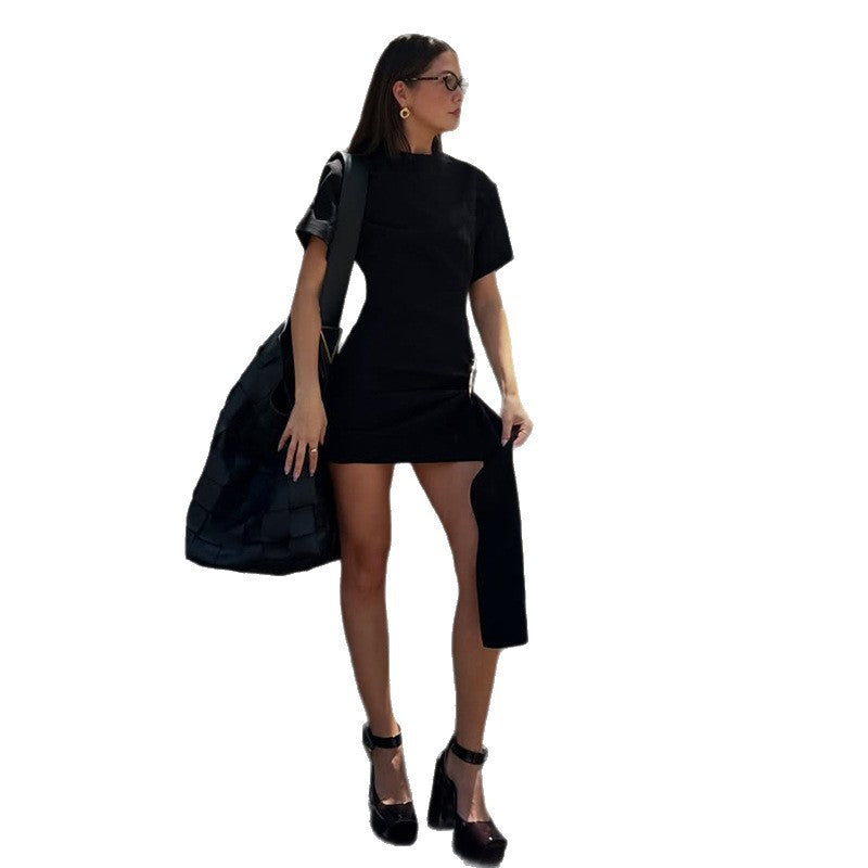 Kvinnor Asymmetrisk Miniklänning med elegant slits och raffinerade detaljer Mirla-Eva Jonsson