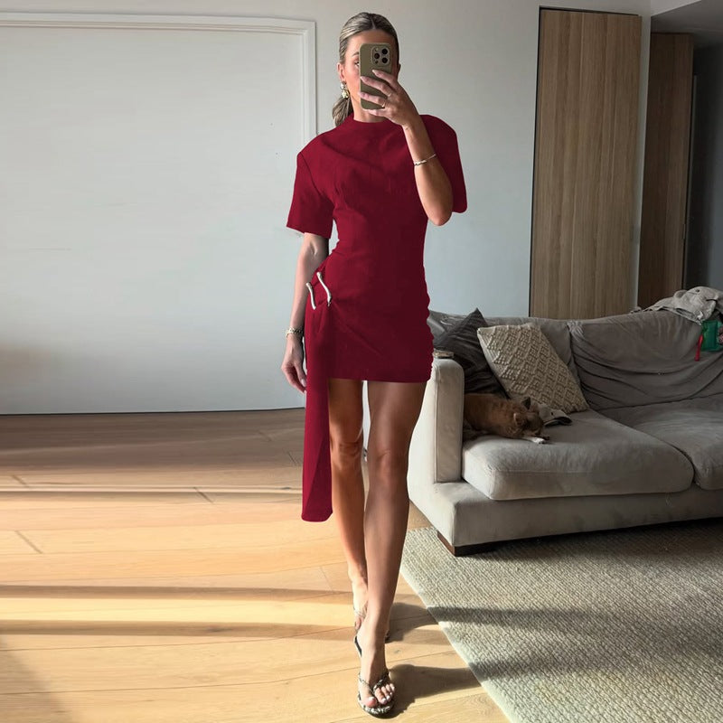 Kvinnor Asymmetrisk Miniklänning med elegant slits och raffinerade detaljer Mirla-Eva Jonsson