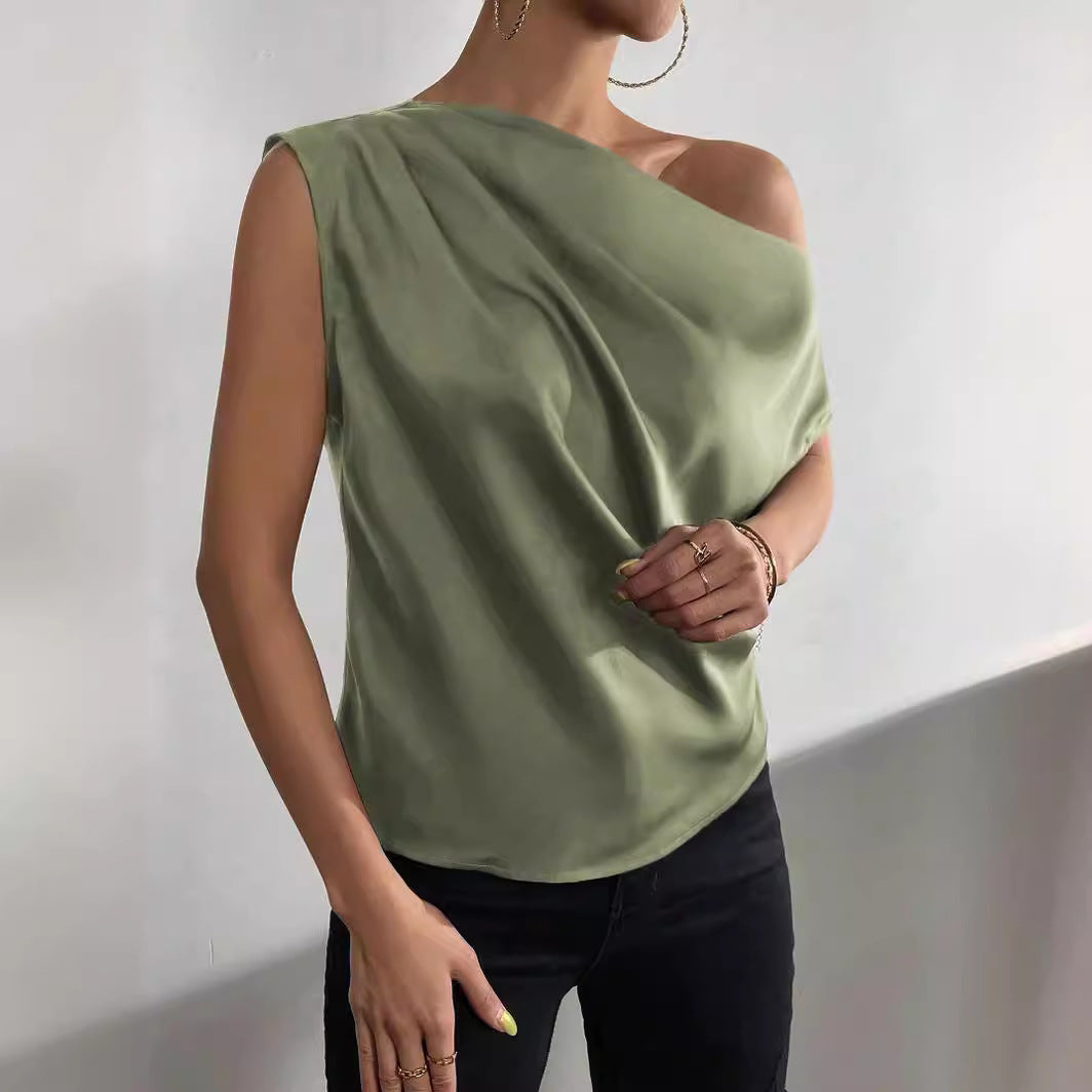 Kvinnor Asymmetrisk Top med Drapering och Elegant Snitt Mirla-Eva Jonsson