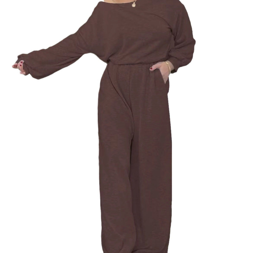 Kvinnor Bekväm Jumpsuit med Bred Skärning Ben och Djup Urringning Mirla-Eva Jonsson