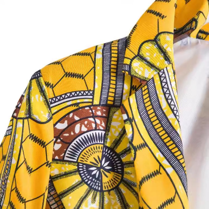 Kvinnor Blazer med iögonfallande afrikansk mönster och moderne skärning Mirla-Eva Jonsson
