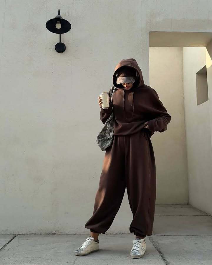 Kvinnor Casual Oversized Hoodie och Joggingbyxor Set Mirla-Eva Jonsson