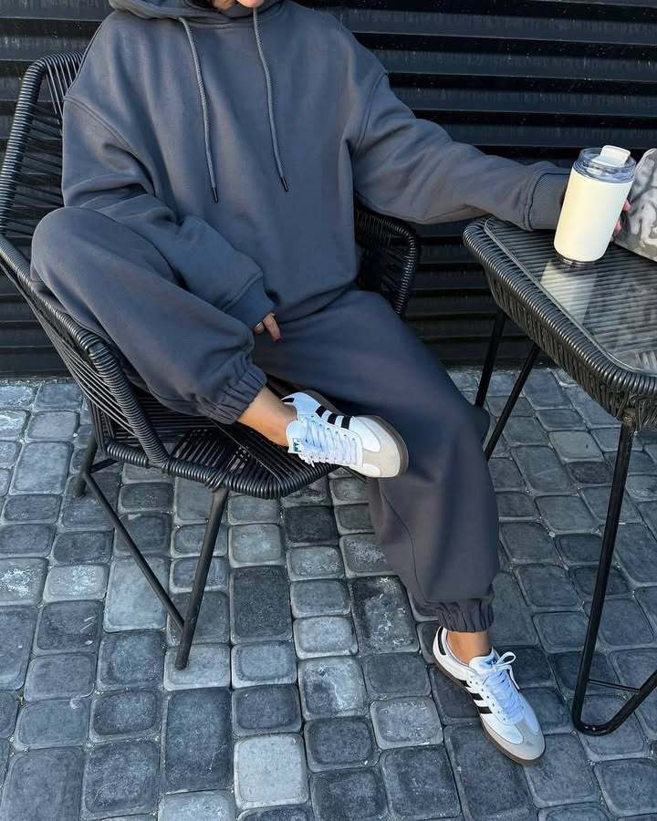 Kvinnor Casual Oversized Hoodie och Joggingbyxor Set Mirla-Eva Jonsson