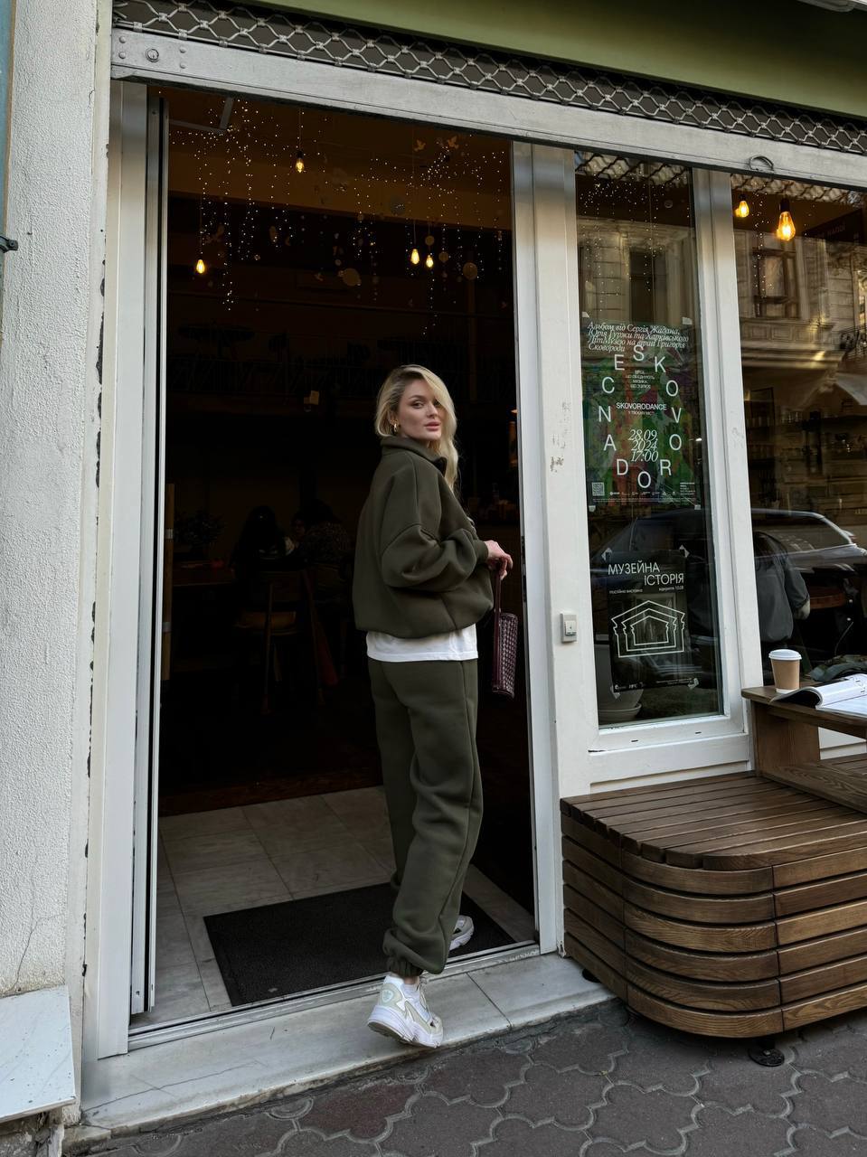 Kvinnor Casual Oversized Hoodie och Joggingbyxor Set Mirla-Eva Jonsson