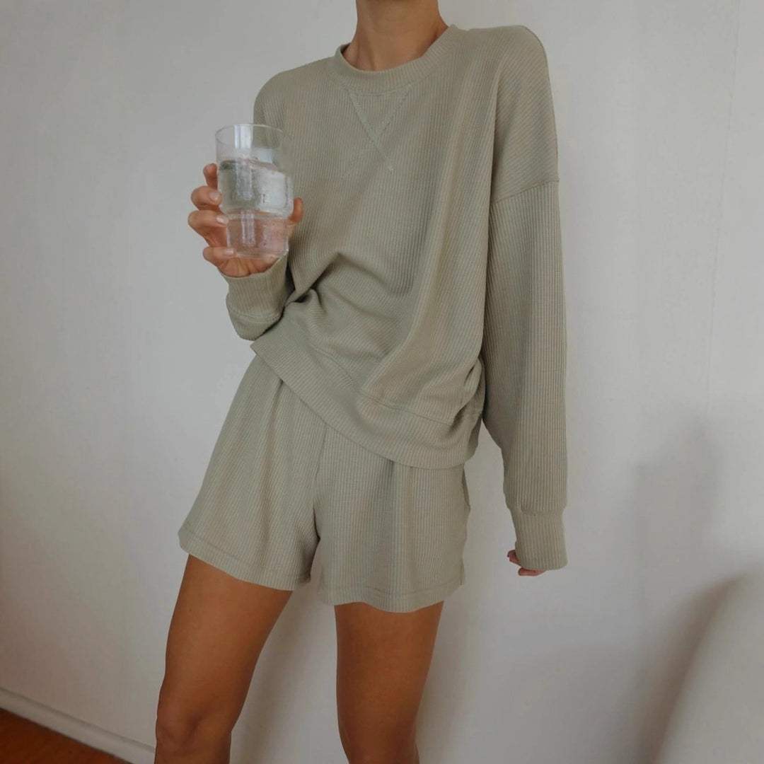 Kvinnor Casual Oversized Sweatshirt och Shorts Set Mirla-Eva Jonsson