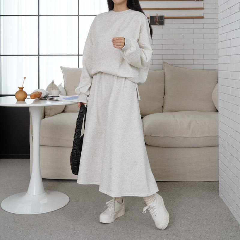 Kvinnor Casual Sweatshirt och Maxi Kjol Set med Praktiska Fickor och Elegant Skärning Mirla-Eva Jonsson
