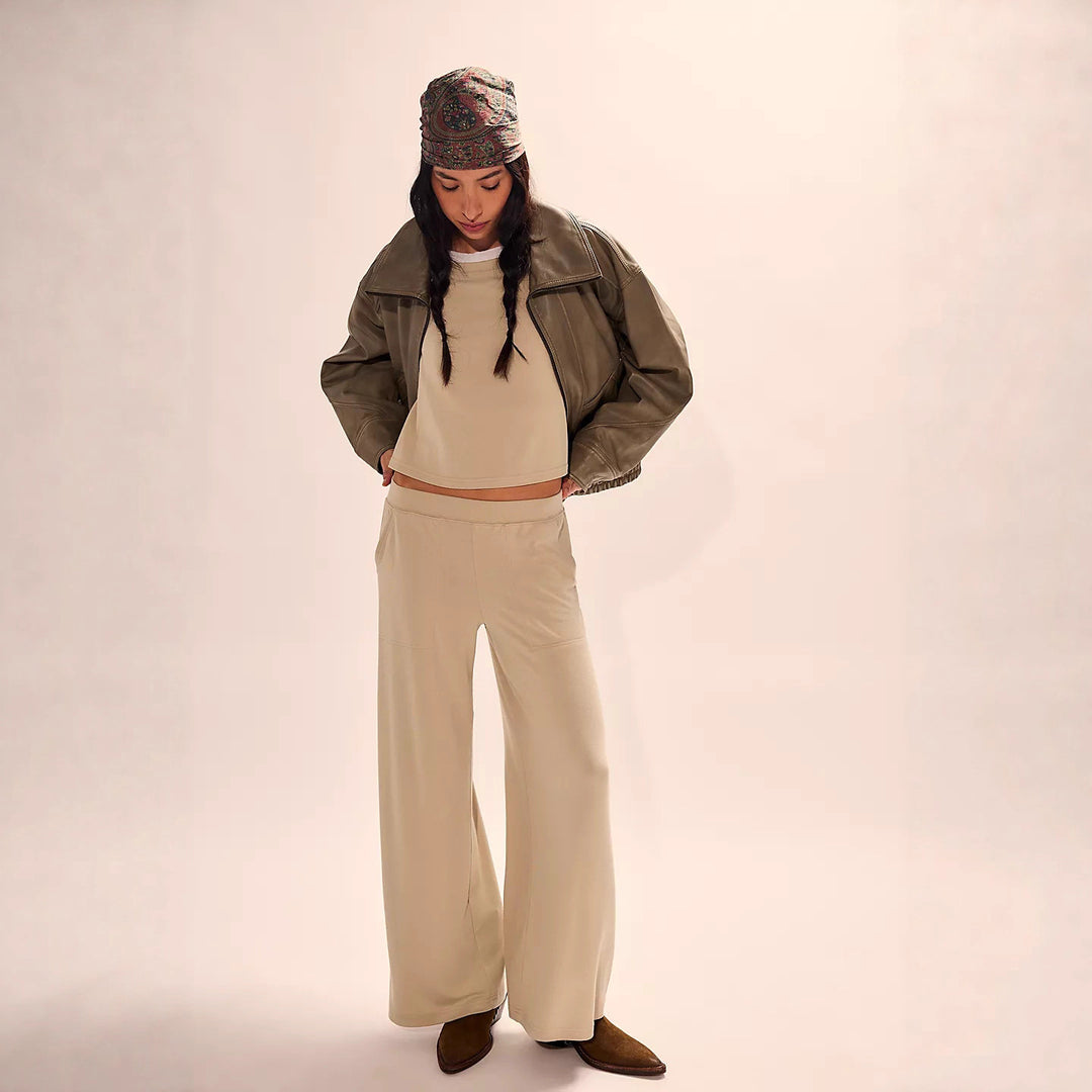 Kvinnor Casual Twinset bestående av lös topp och vida byxor Mirla-Eva Jonsson