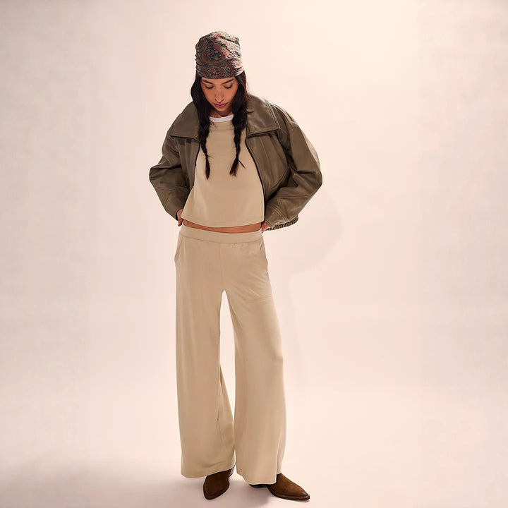 Kvinnor Casual Twinset bestående av lös topp och vida byxor Mirla-Eva Jonsson