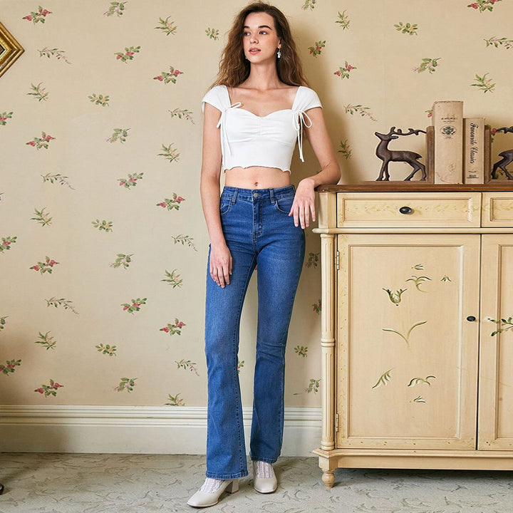 Kvinnor Crop Top med dekorativa knytband och rynkat mönster Mirla-Eva Jonsson