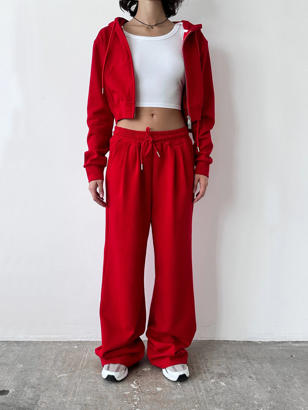 Kvinnor Cropped Hoodie och Vida Joggingbyxor Set Mirla-Eva Jonsson