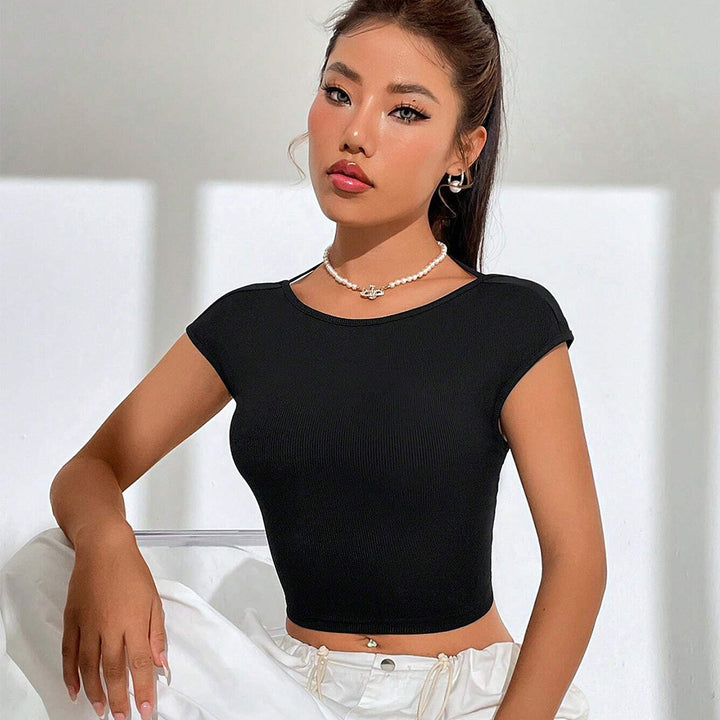 Kvinnor Cropped T-Shirt med harmonisk ribbdesign och trendig rund hals Mirla-Eva Jonsson