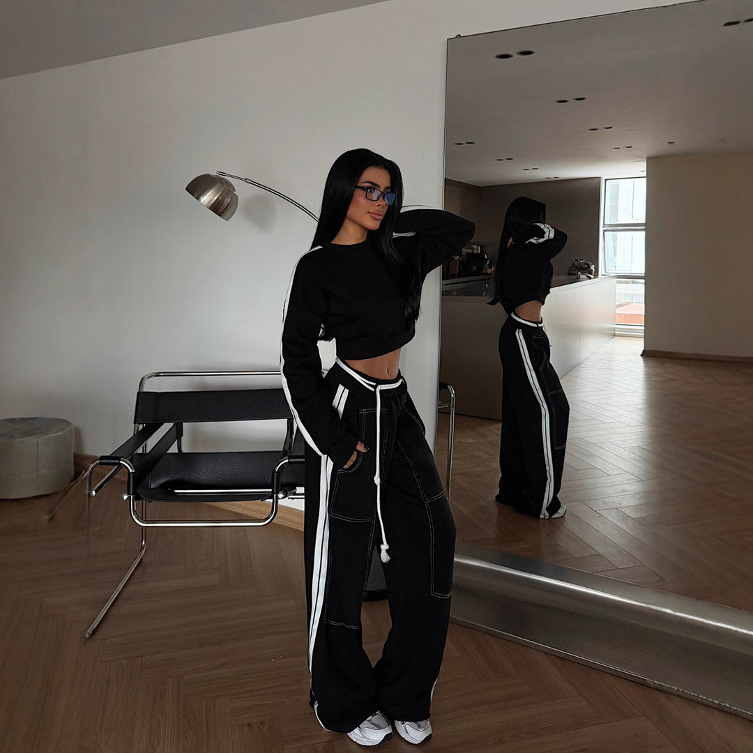 Kvinnor Cropped Tröja och Vida Joggingbyxor Set Mirla-Eva Jonsson