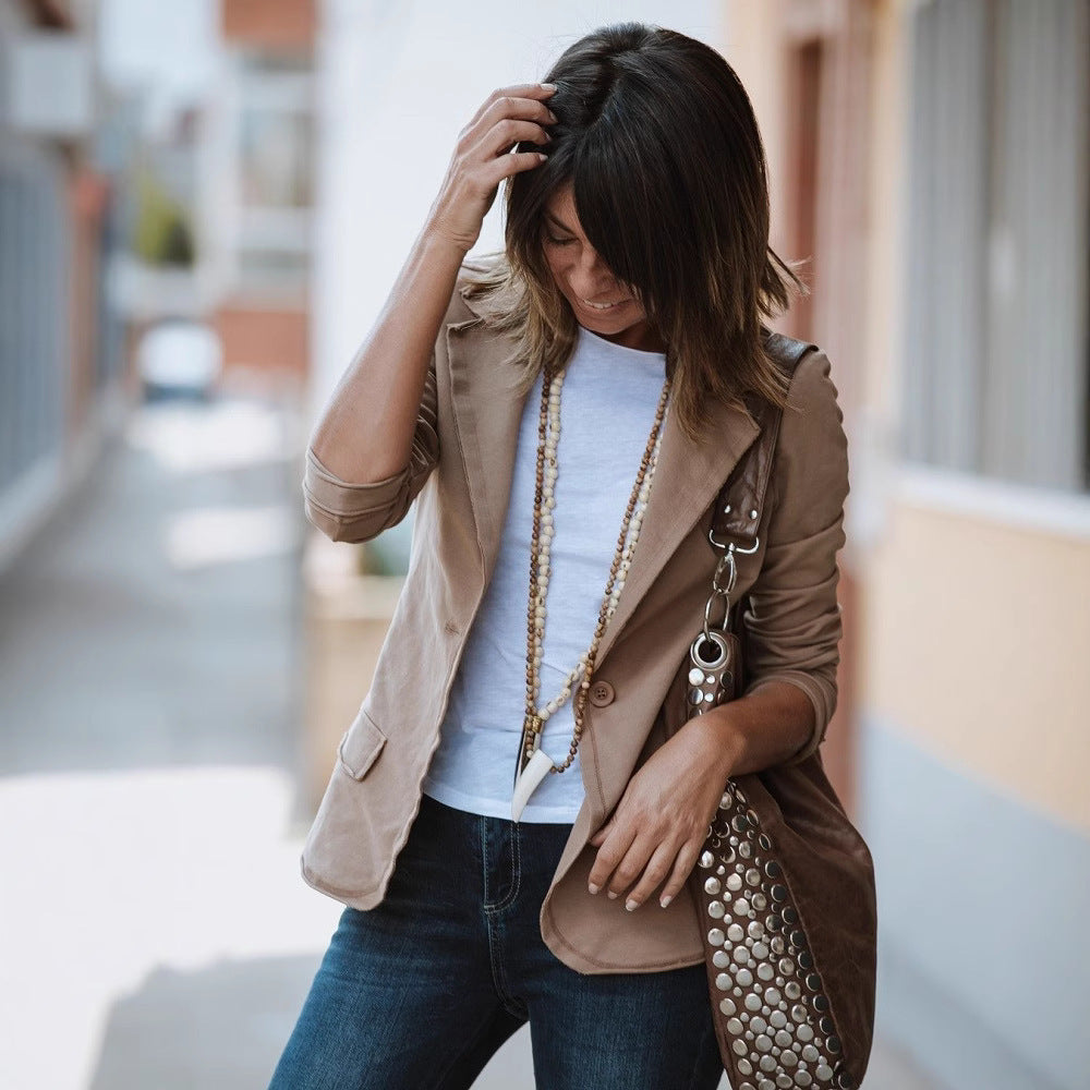 Kvinnor Elegant Blazer med Strukturella Detaljer och Slim-Fit Klipp Mirla-Eva Jonsson