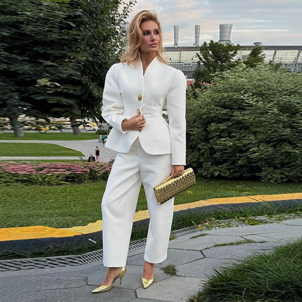 Kvinnor Elegant Blazer och Byxor Set med Guldknappar Mirla-Eva Jonsson