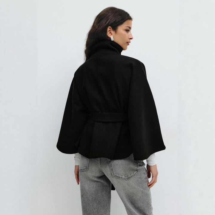 Kvinnor Elegant Cape Jacka med Bälte Mirla-Eva Jonsson