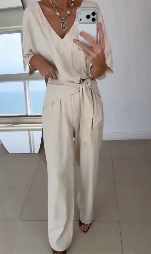Kvinnor Elegant Jumpsuit med Skräddarsydd Klipp och Wrapbälte Mirla-Eva Jonsson