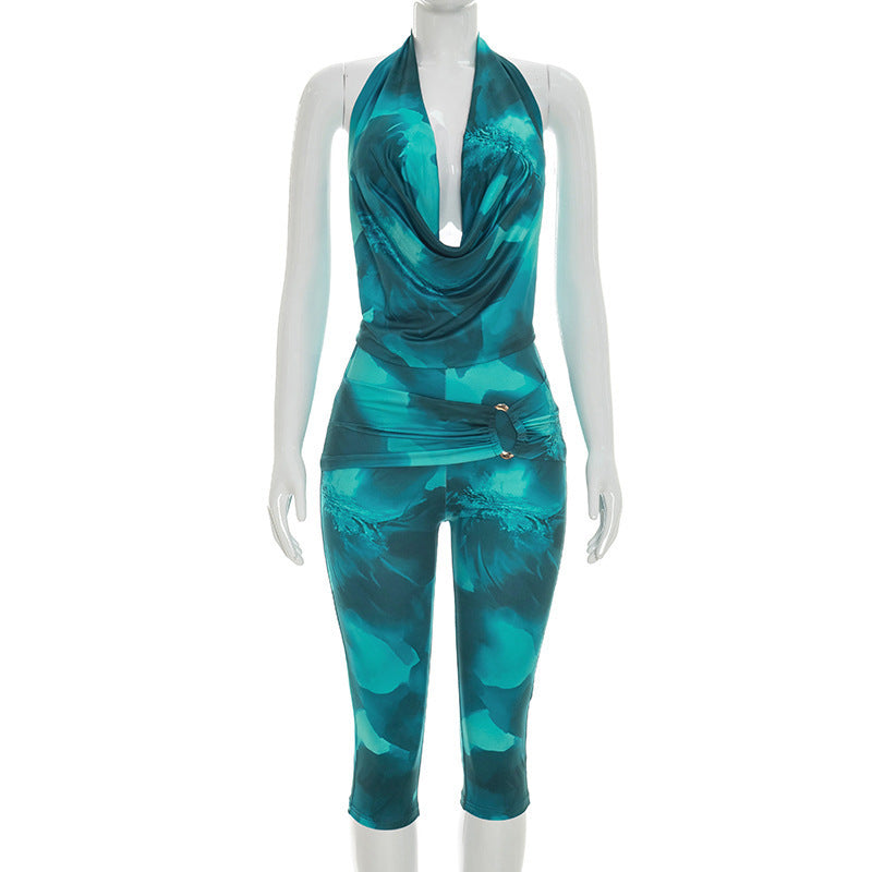 Kvinnor Elegant Jumpsuit med djup V-ringning och figursydd passform Mirla-Eva Jonsson
