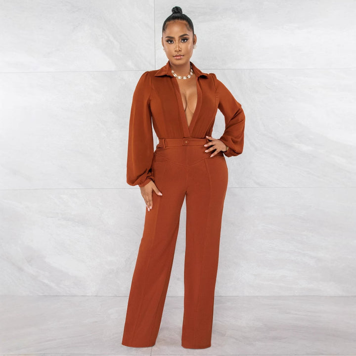 Kvinnor Elegant Jumpsuit med djup V-ringning och vid ben Mirla-Eva Jonsson