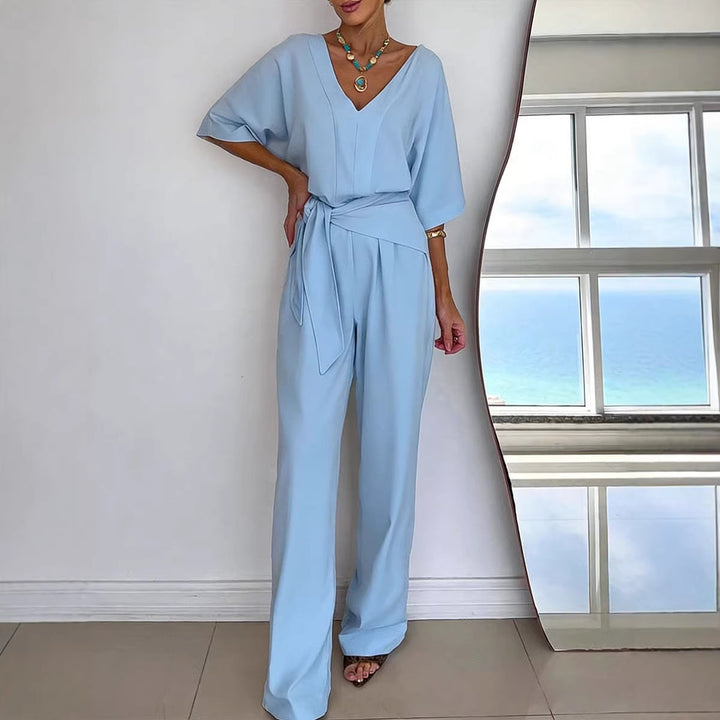 Kvinnor Elegant Jumpsuit med skräddarskuren passform och omslagsskydd Mirla-Eva Jonsson