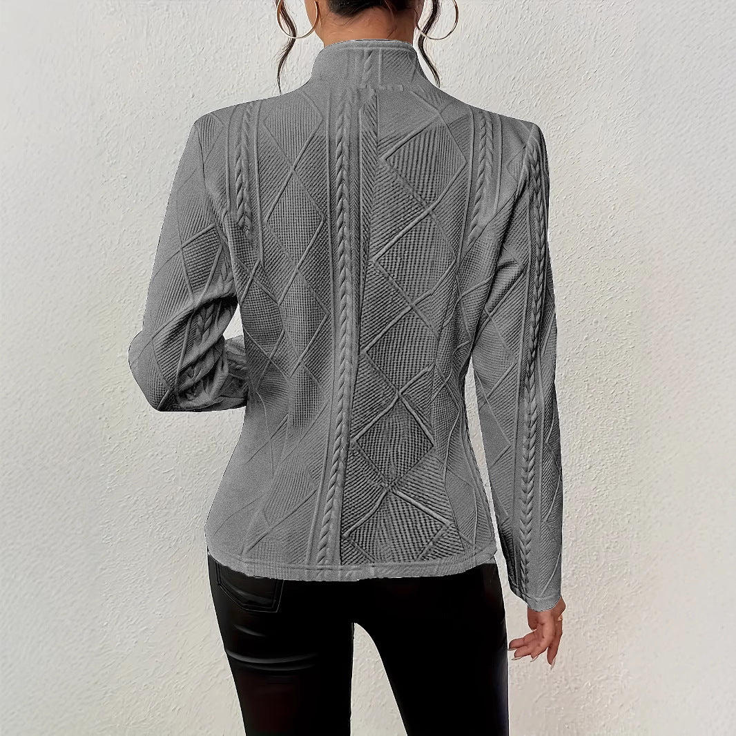 Kvinnor Elegant Kofta med strukturerad design och dekorativa knappar Mirla-Eva Jonsson