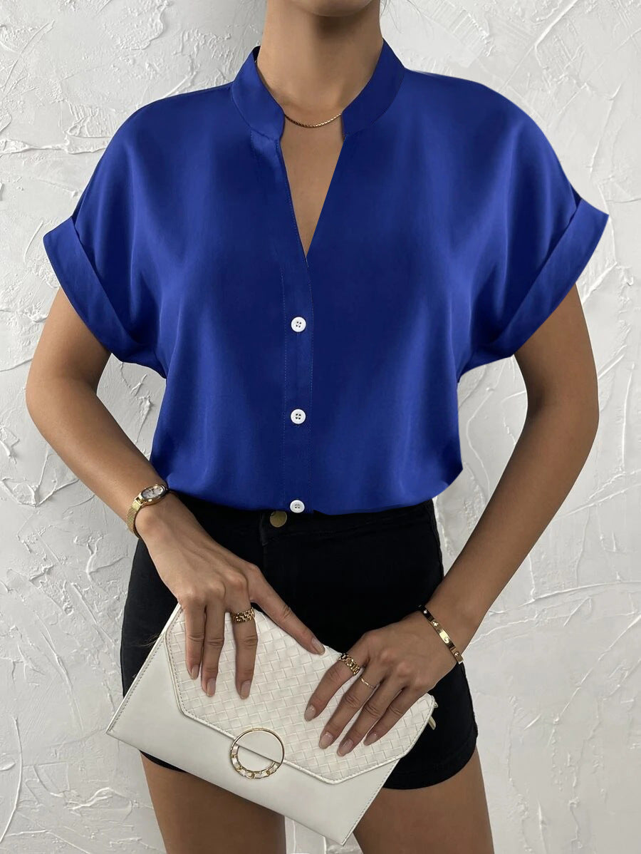 Kvinnor Elegant Kortärmad Blus med Ståkrage och Subtila Knappdetaljer Mirla-Eva Jonsson