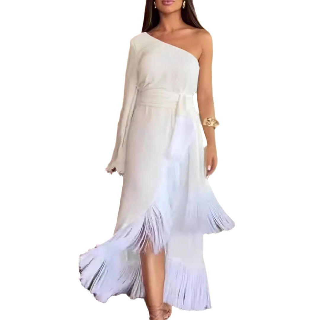 Kvinnor Elegant Maxi Klänning med Asymmetrisk Design och Fransade Detaljer-Eva Jonsson