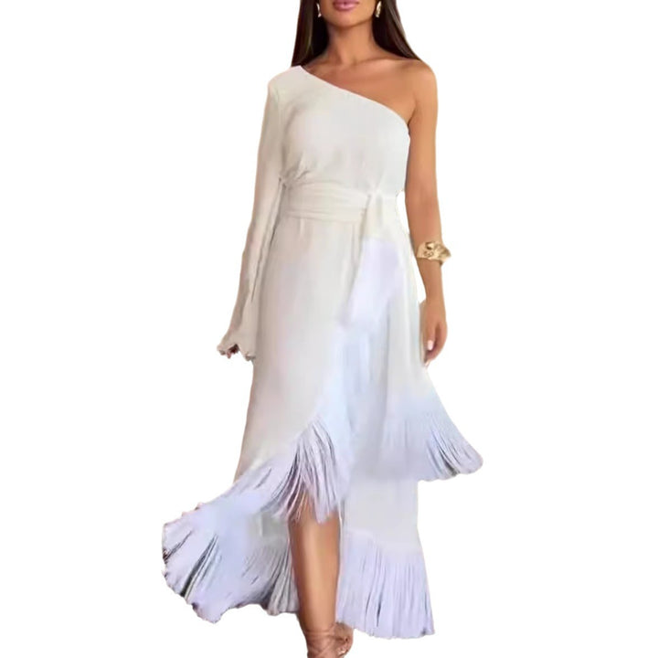 Kvinnor Elegant Maxi Klänning med Asymmetrisk Design och Fransade Detaljer-Eva Jonsson