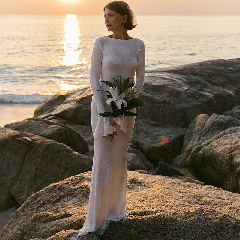 Kvinnor Elegant Maxi Klänning med Chic Vinge Ärmar Design Mirla-Eva Jonsson