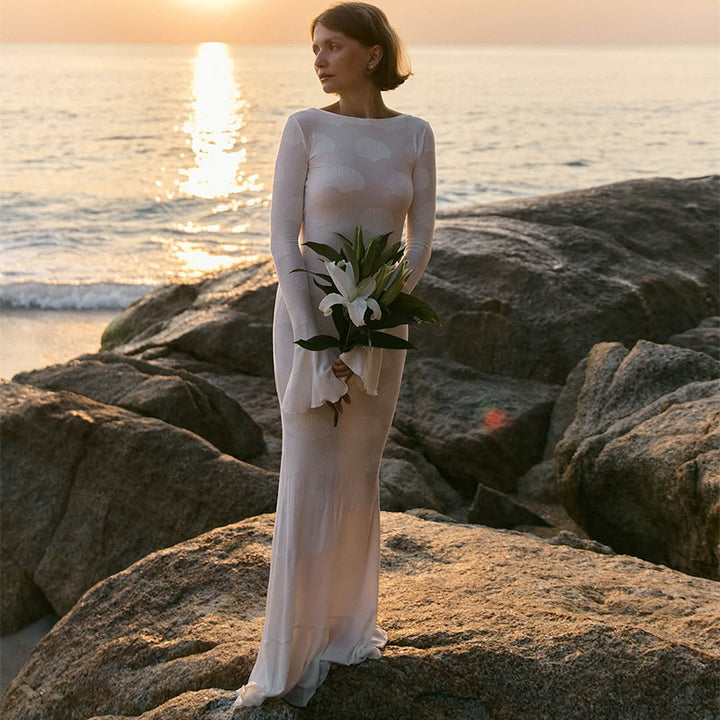 Kvinnor Elegant Maxi Klänning med Chic Vinge Ärmar Design Mirla-Eva Jonsson