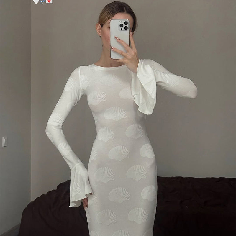 Kvinnor Elegant Maxi Klänning med Chic Vinge Ärmar Design Mirla-Eva Jonsson
