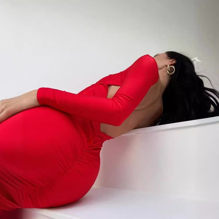 Kvinnor Elegant Maxi Klänning med Cut-Out Detaljer och Lång Ärmar Mirla-Eva Jonsson
