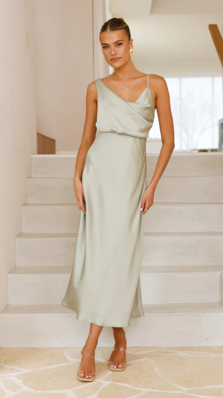 Kvinnor Elegant Maxi Klänning med Draperad Topp och Slank Silhuett Mirla-Eva Jonsson