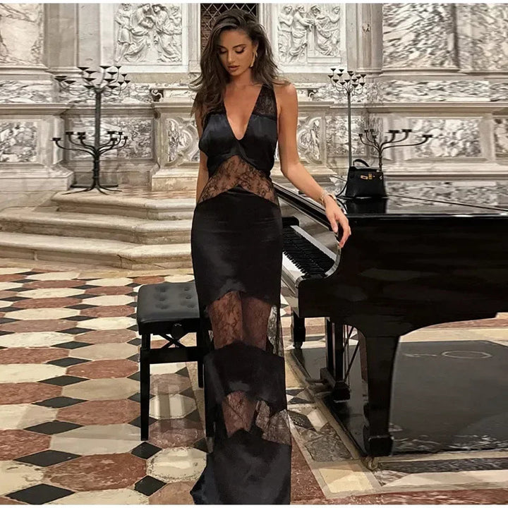 Kvinnor Elegant Maxi Klänning med Lockande Spetsdetaljer Mirla-Eva Jonsson