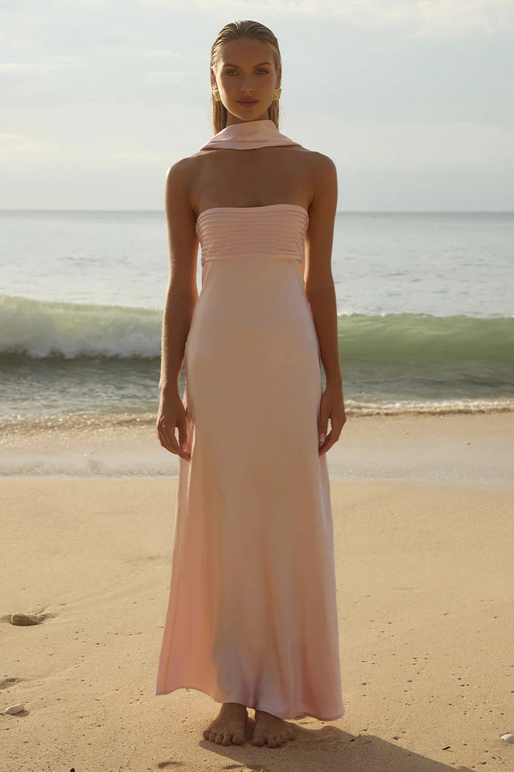 Kvinnor Elegant Maxi Klänning med Off-Shoulder Design och Slim Top-Eva Jonsson