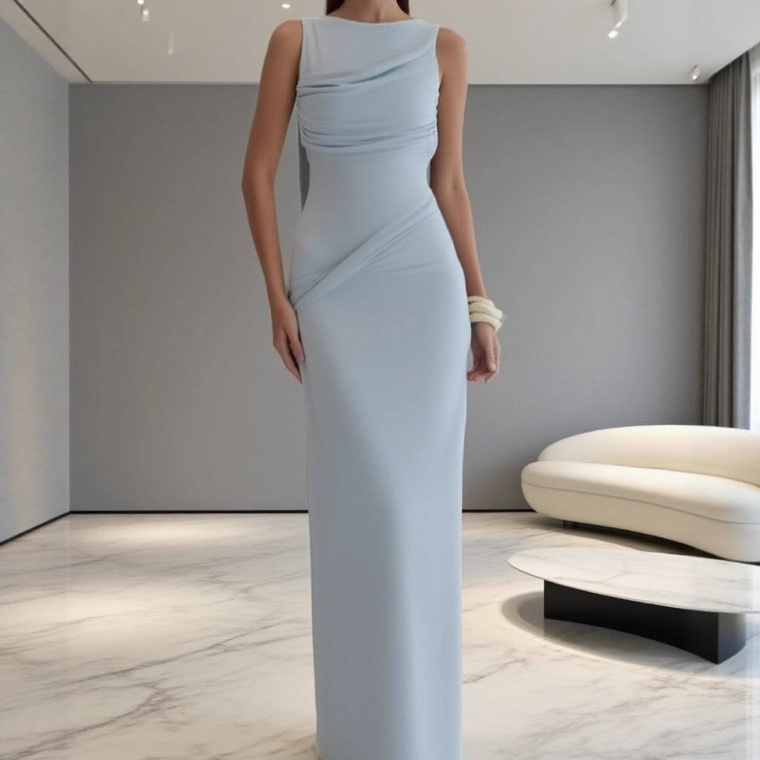 Kvinnor Elegant Maxi-klänning med sofistikerad drapering och asymmetrisk skärning Mirla-Eva Jonsson