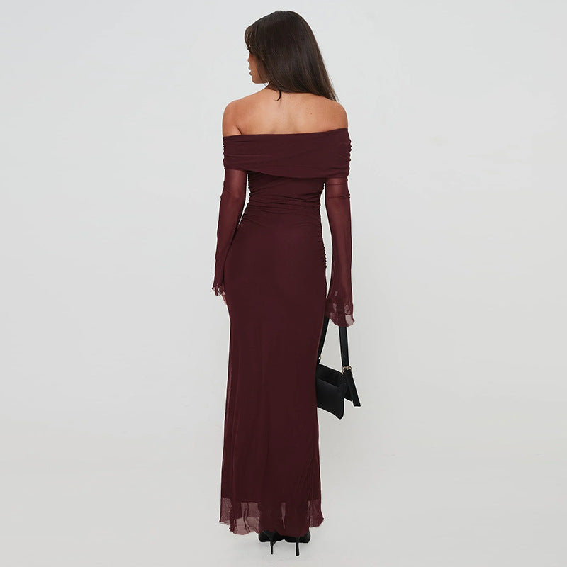 Kvinnor Elegant Off-Shoulder Maxi Klänning med Sofistikerad Ruffle Design Mirla-Eva Jonsson
