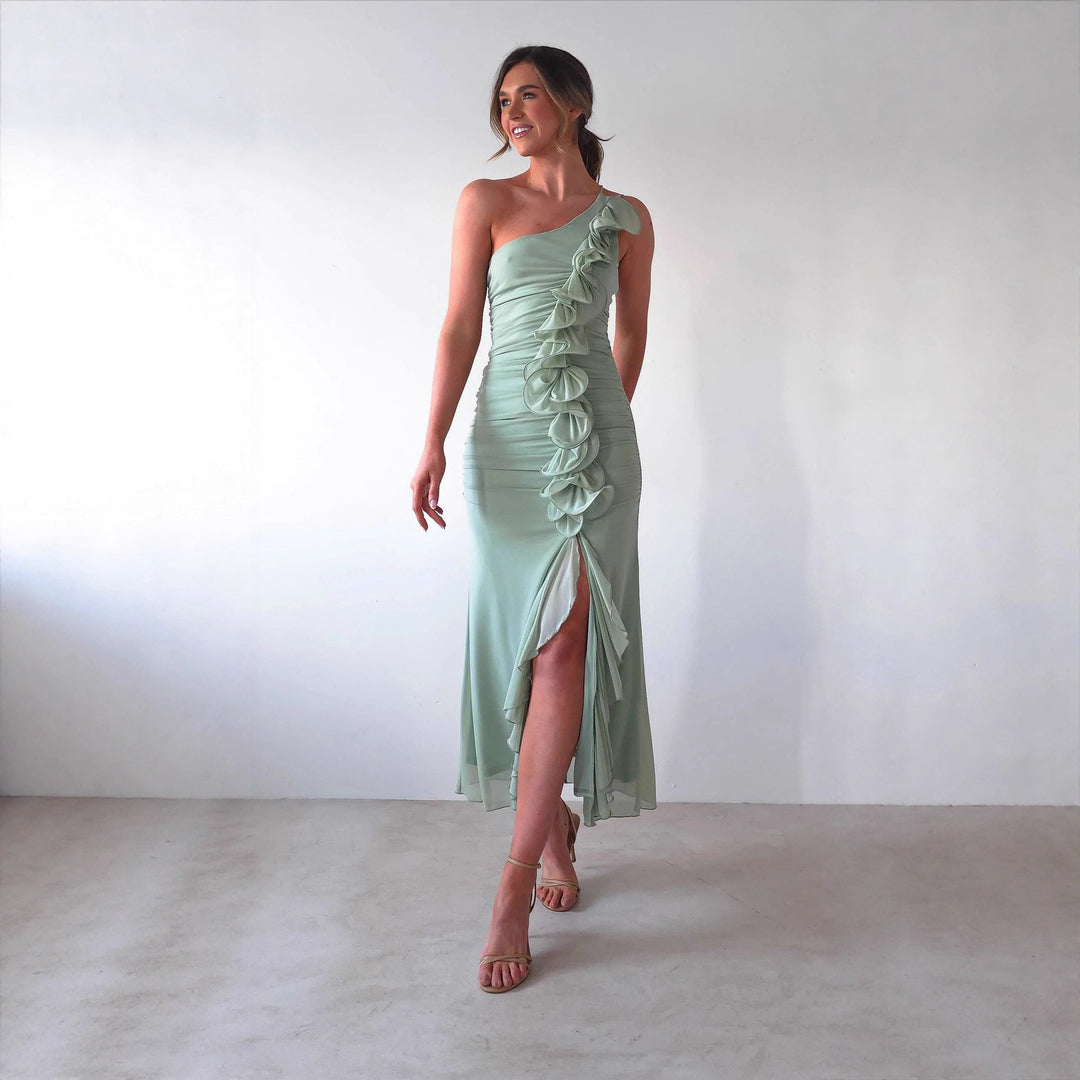 Kvinnor Elegant Ruffle Maxi Klänning i Stilen av en Sida med Hög Slits Mirla-Eva Jonsson