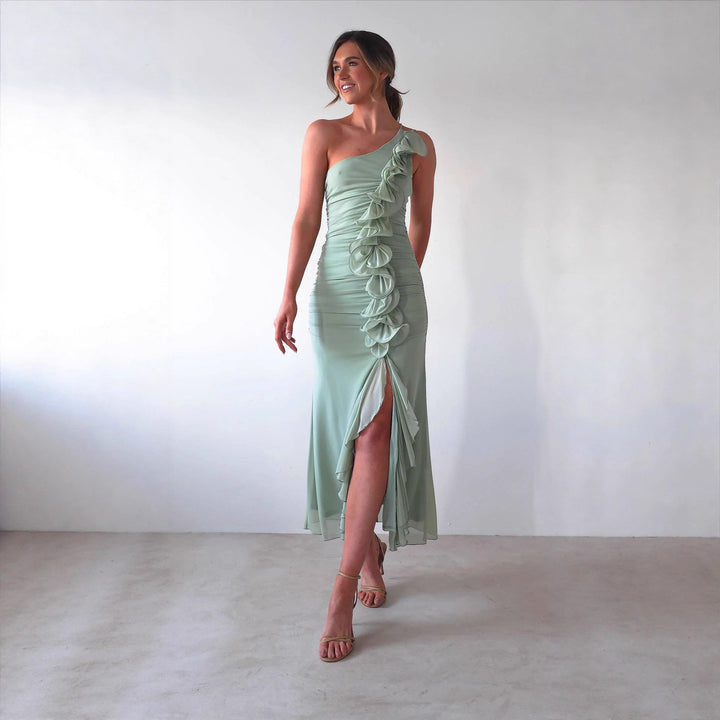 Kvinnor Elegant Ruffle Maxi Klänning i Stilen av en Sida med Hög Slits Mirla-Eva Jonsson