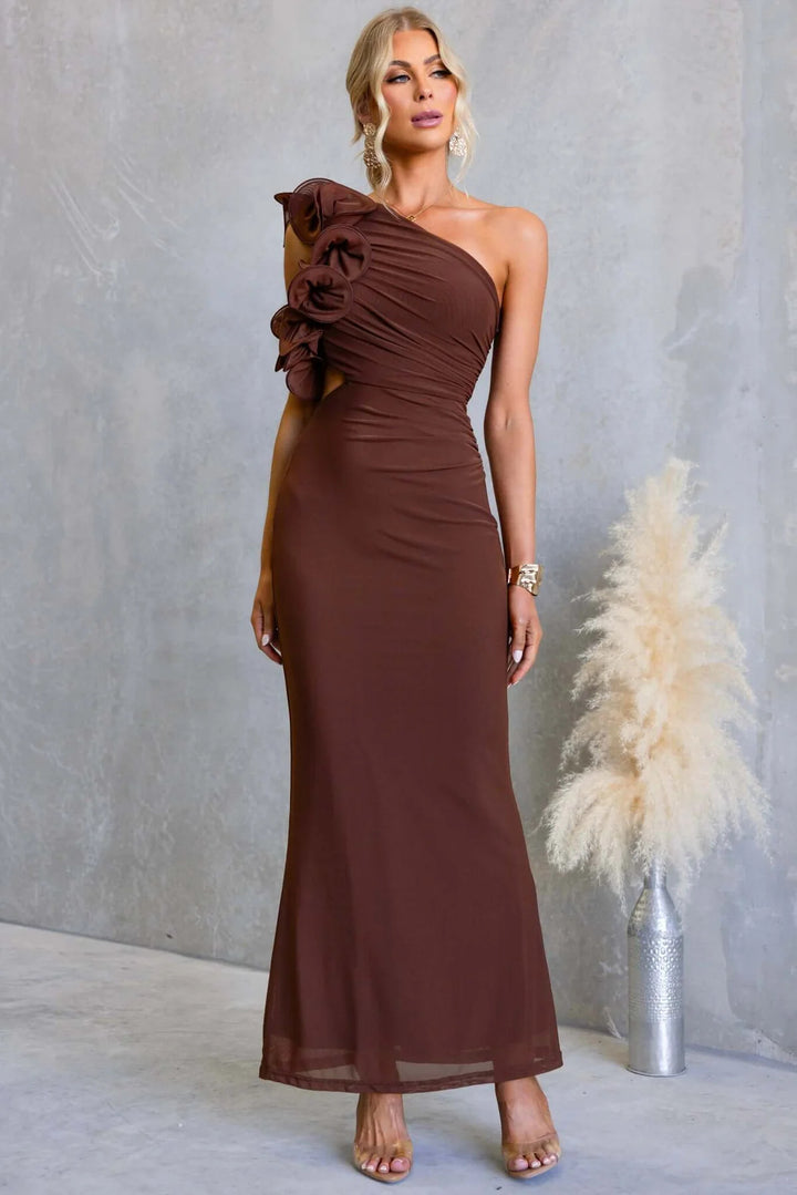 Kvinnor Elegant Ruffled Maxi Klänning med Off-Shoulder Design och Skräddarsydd Passform-Eva Jonsson