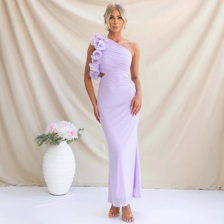 Kvinnor Elegant Ruffled Maxi Klänning med Off-Shoulder Design och Skräddarsydd Passform-Eva Jonsson