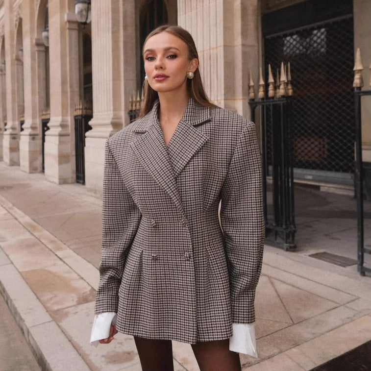 Kvinnor Elegant Rutblazer med dubbel knappslå Mirla-Eva Jonsson