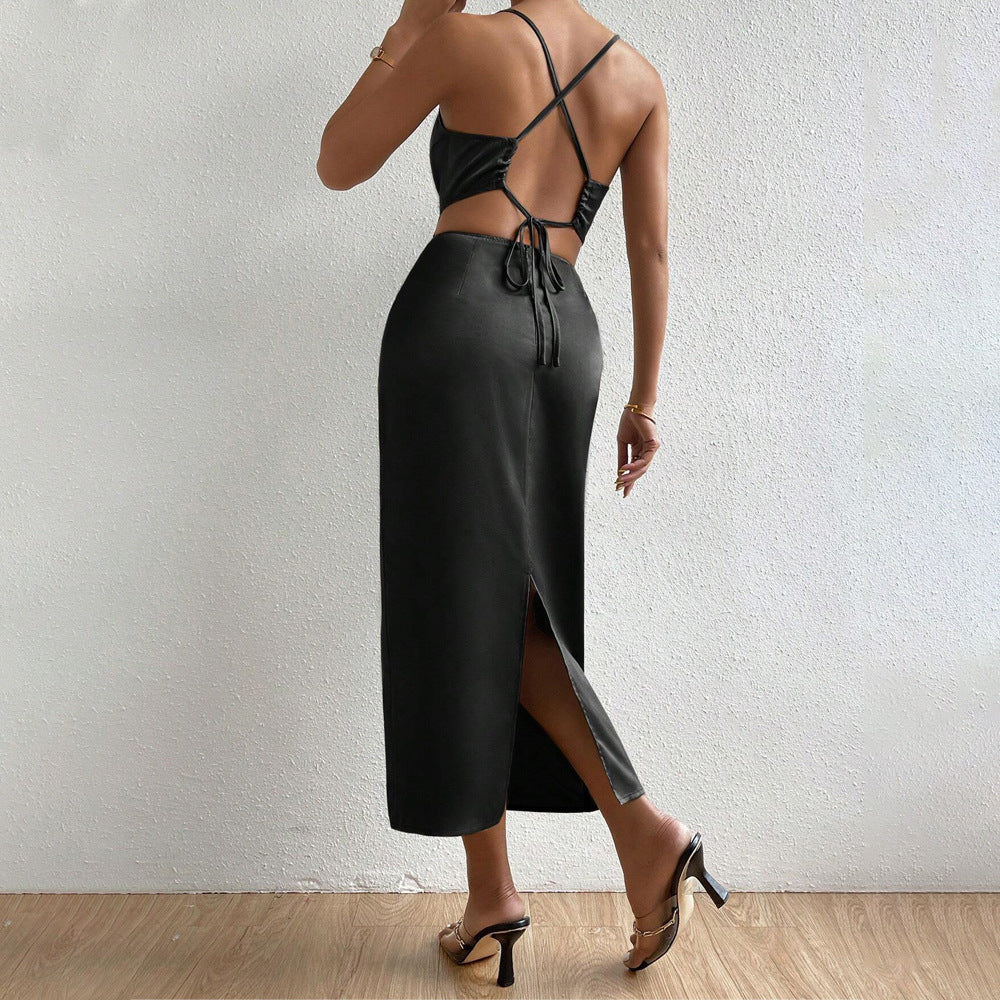 Kvinnor Elegant Satin Maxi Klänning med Chic V-Hals och Delikata Remmar Mirla-Eva Jonsson