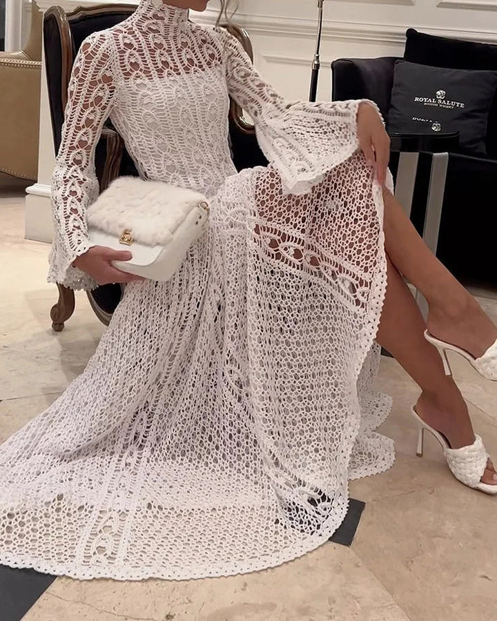Kvinnor Elegant Spets Maxi Klänning med Hög Krage och Transparenta Ärmar Mirla-Eva Jonsson