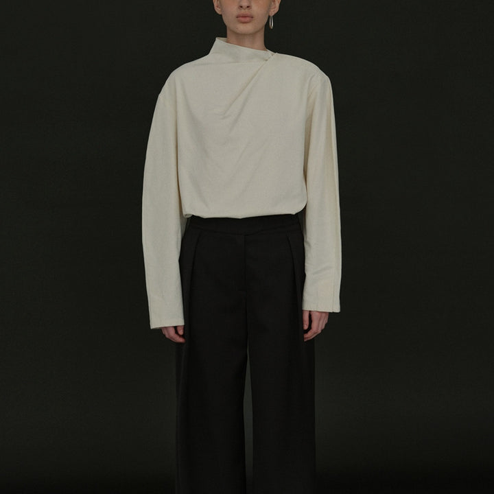 Kvinnor Elegant Top med Asymmetrisk Krage och Långa Ärmar Mirla-Eva Jonsson