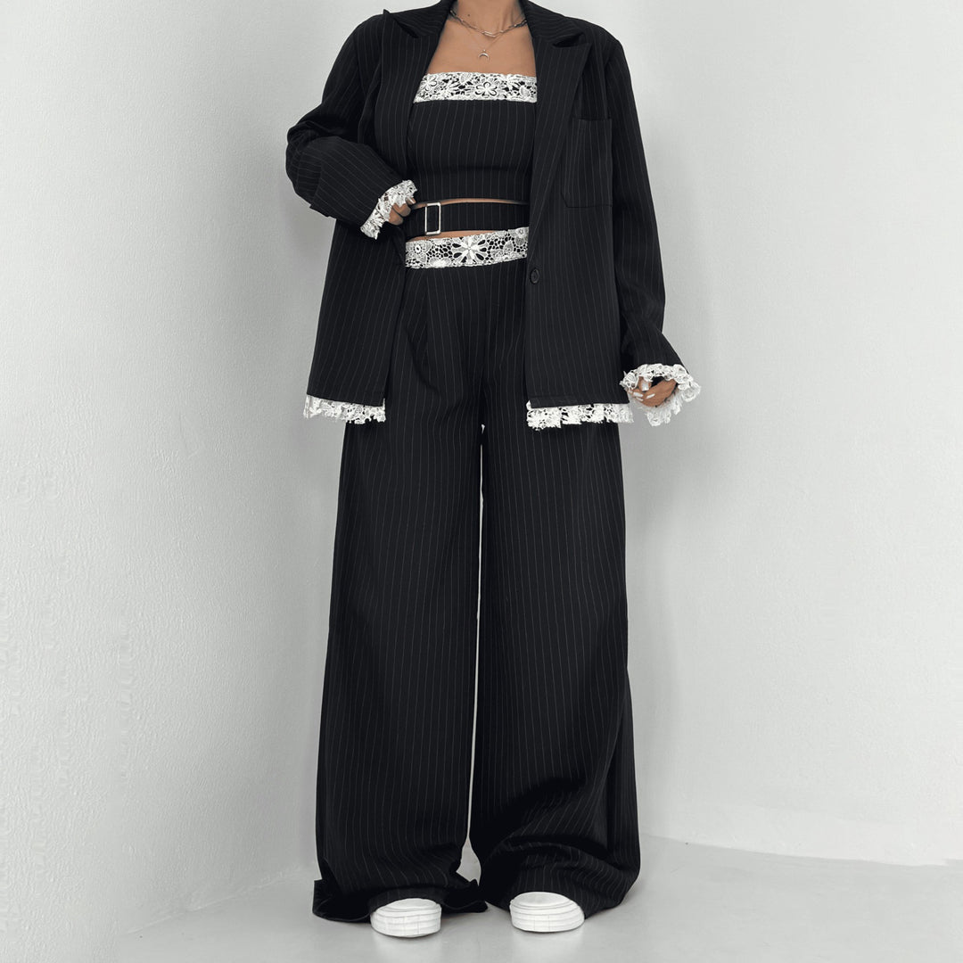 Kvinnor Elegant Tvådelat Set med Spetsdetaljer Mirla-Eva Jonsson