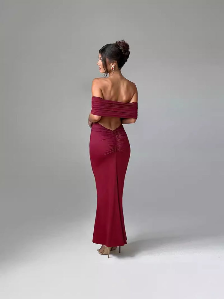 Kvinnor Elegant Wickelkleid med Off-Shoulder-Urringning och figurnära passform Mirla-Eva Jonsson